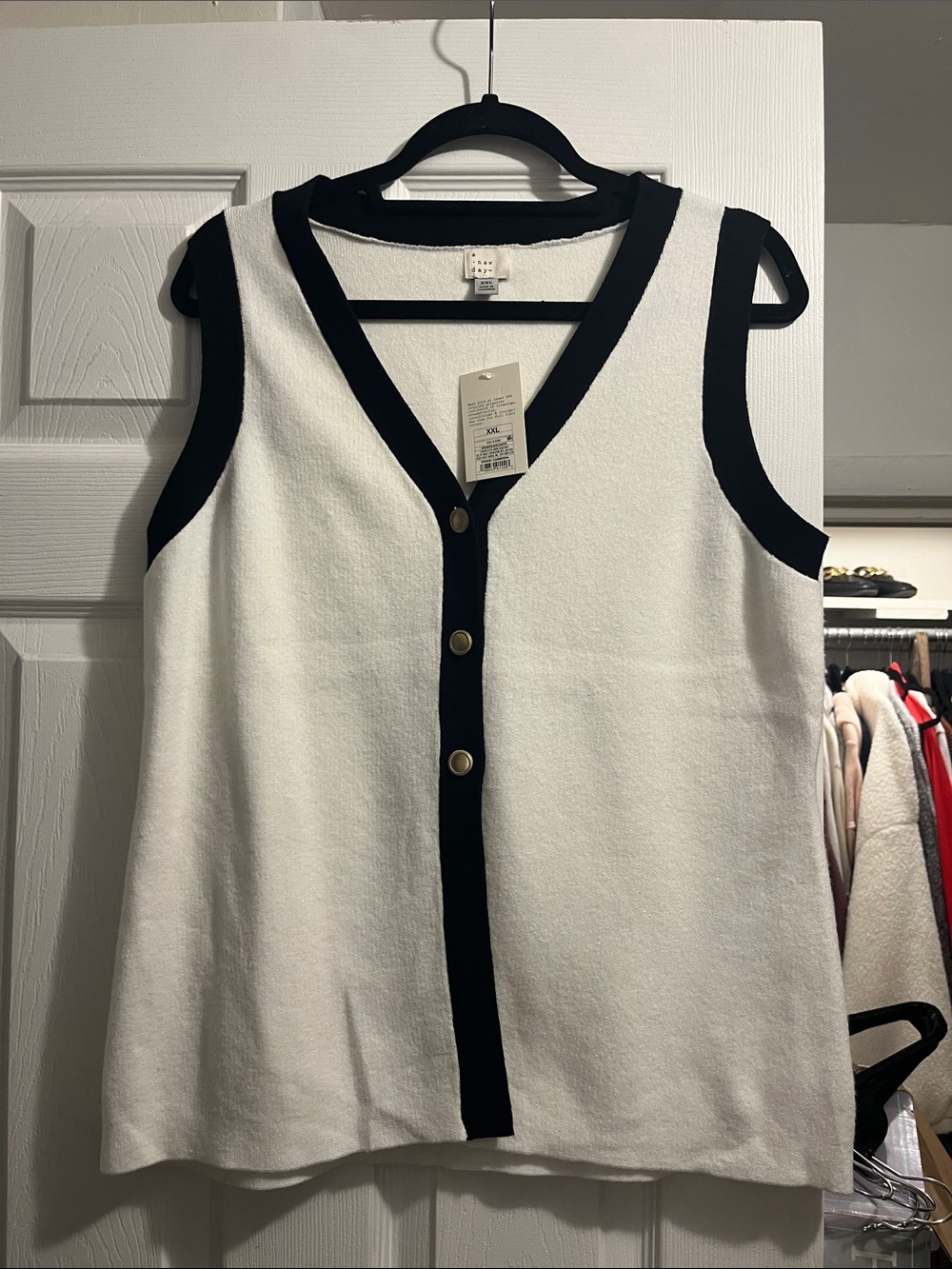 a new day White Sleeveless Button-Front Knit Top with Black Trim